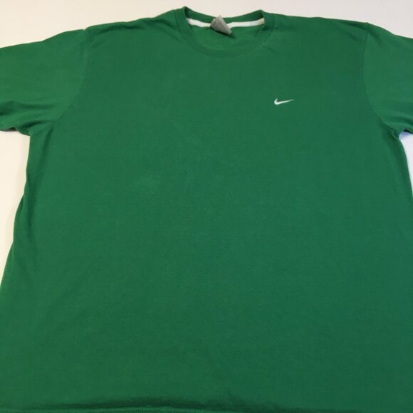 Mens 2XL Vintage Early 2000s Green Nike Tee With Embroidered Swoosh - Picture 2 of 10
